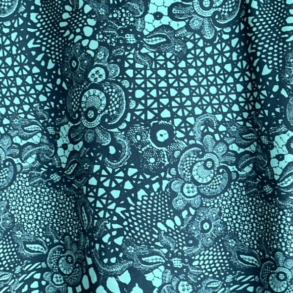 Lululemon Power Y Tank Top Attached Bra No Bra Cup Inserts Discontinued Workout - Picture 4 of 8